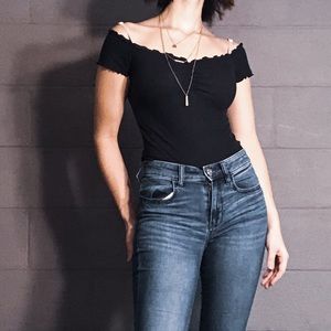 Short sleeve black crop top